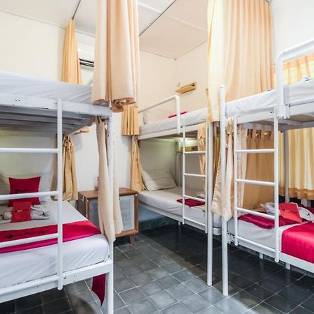 Reddoorz Hostel @ Kotagede Yogyakarta Buitenkant foto