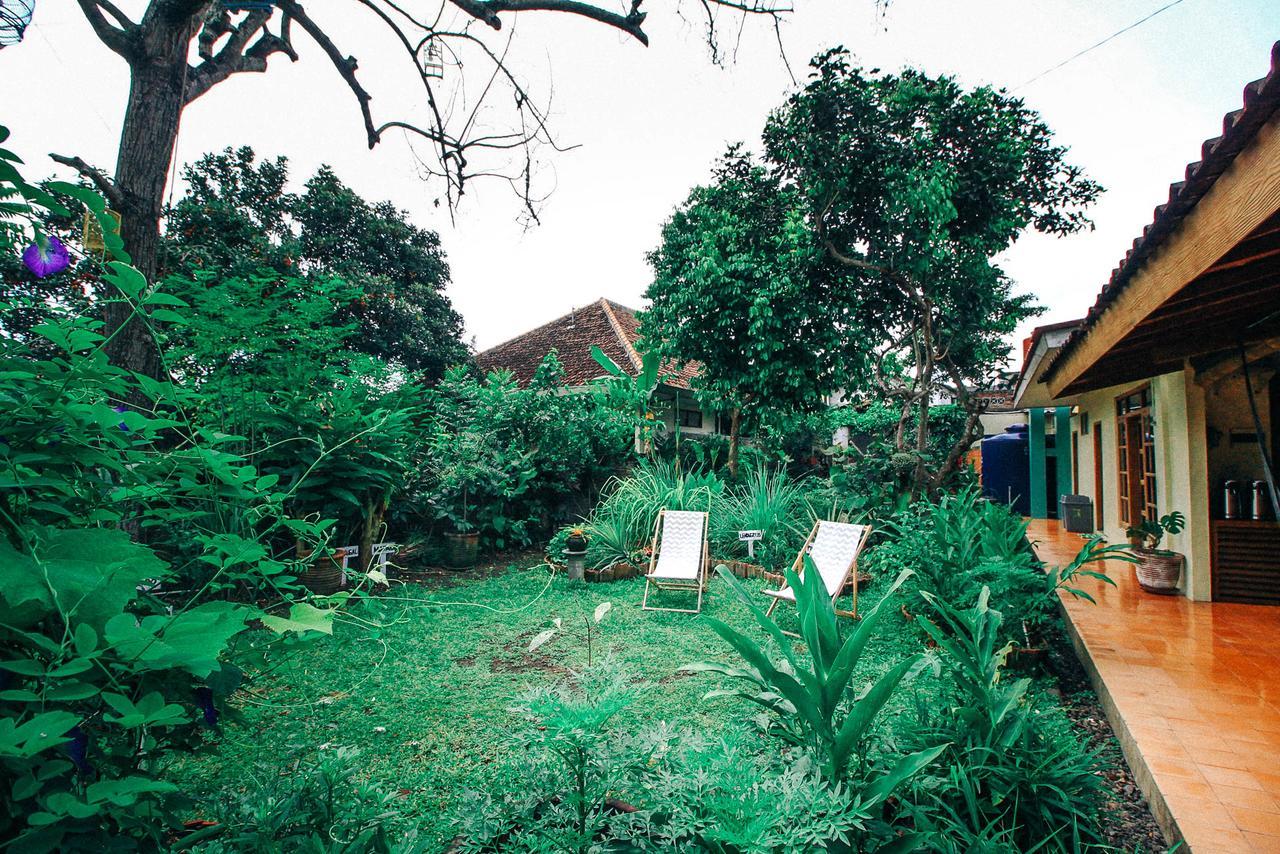 Reddoorz Hostel @ Kotagede Yogyakarta Buitenkant foto