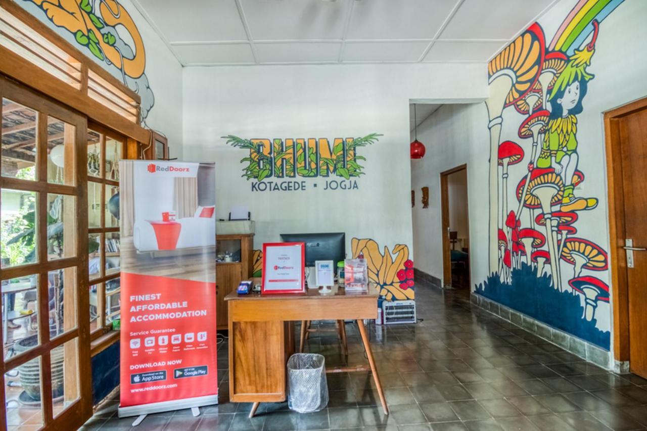 Reddoorz Hostel @ Kotagede Yogyakarta Buitenkant foto